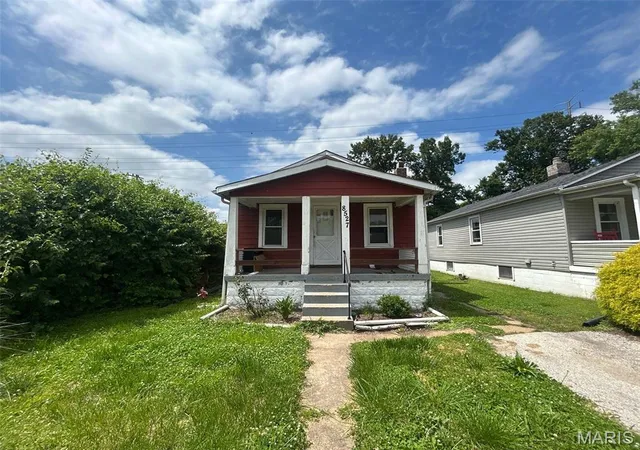 Single family home for sale at 8527 Kempland Pl, St Louis, MO 63132 | MLS# MIS26036946