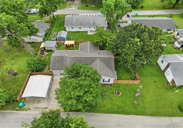 Homes for sale in Bourbon, MO | 844 Alley St, Bourbon, MO 65441 | MLS# MIS26036951
