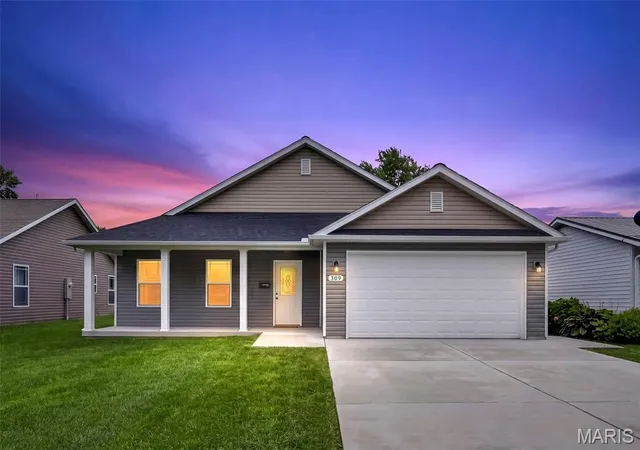 1st image of 309 S Main Cross St, Bowling Green, MO 63334 | MLS# MIS26036962