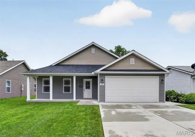 3rd image of 309 S Main Cross St, Bowling Green, MO 63334 | MLS# MIS26036962