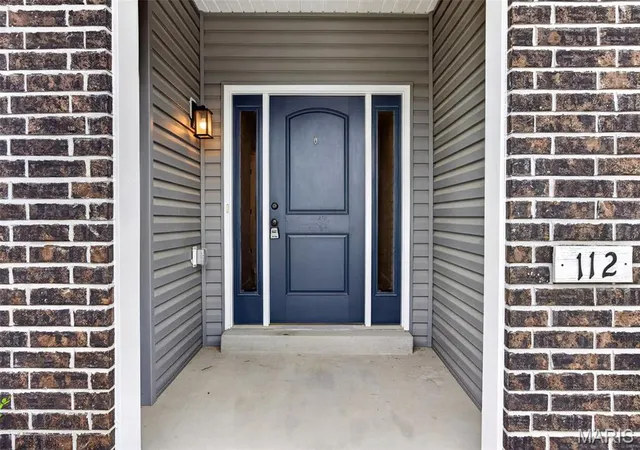 Photo 3 of Sale Pending at 112 Creek Haven Ct, Lake Saint Louis, MO 63367 | MLS# MIS26036982 | Listing updated on 2026-09-01