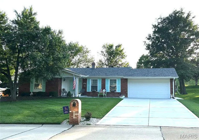 Homes for sale in Manchester, MO | 417 Iron Warrior Ln, Manchester, MO 63011 | MLS# MIS26036991