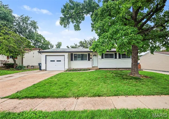 Single family home for sale at 1725 Yaqui Dr, Florissant, MO 63031 | MLS# MIS26037014