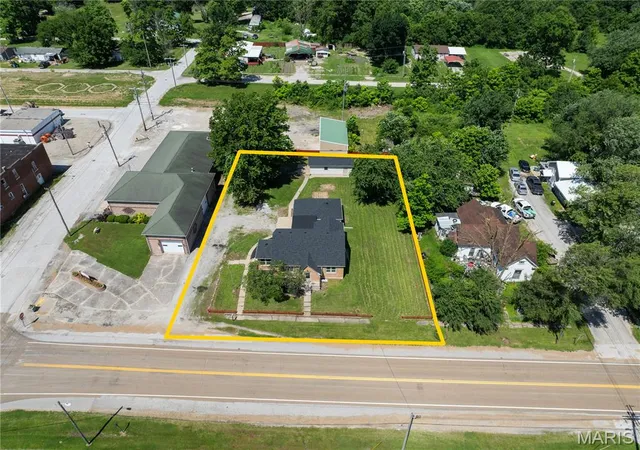 Homes for sale in Auxvasse, MO | 103 N Main St, Auxvasse, MO 65231 | MLS# MIS26037085