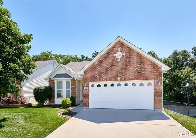 2nd image of 122 Westgate Dr, St Peters, MO 63376 | MLS# MIS26037093
