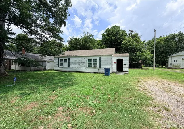 Single family home for sale at 306 Huffman Ave, Portageville, MO 63873 | MLS# MIS26037094