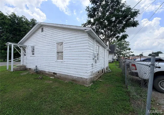 Homes for sale in Portageville, MO | 301/303 King Ave, Portageville, MO 63873 | MLS# MIS26037106