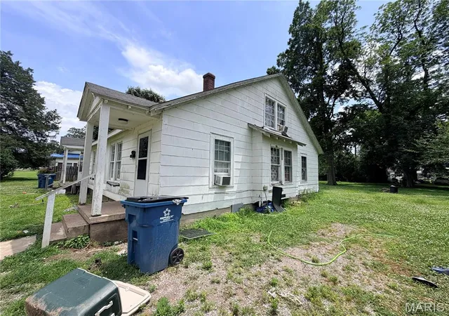 Homes for sale in Portageville, MO | 305/307 W 4Th Street, Portageville, MO 63873 | MLS# MIS26037115
