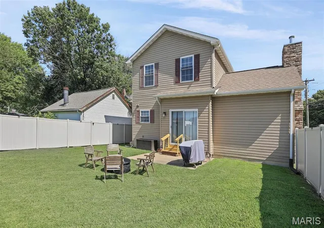 Homes for sale in Mascoutah, IL | 109 N Market St, Mascoutah, IL 62258 | MLS# MIS26037137