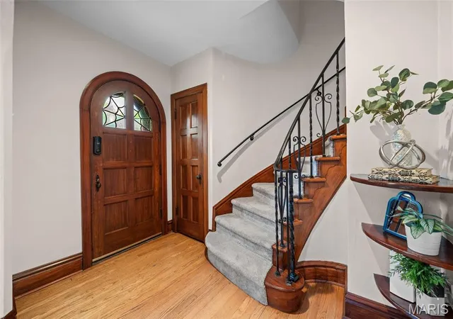 Photo 3 of Sale Pending at 7119 Cambridge Ave, Saint Louis, MO 63130 | MLS# MIS26037138 | Listing updated on 2026-10-05