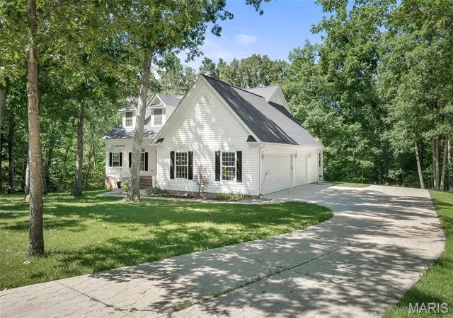 3rd image of 12 Ellerman Oaks Ct, Foristell, MO 63348 | MLS# MIS26037146
