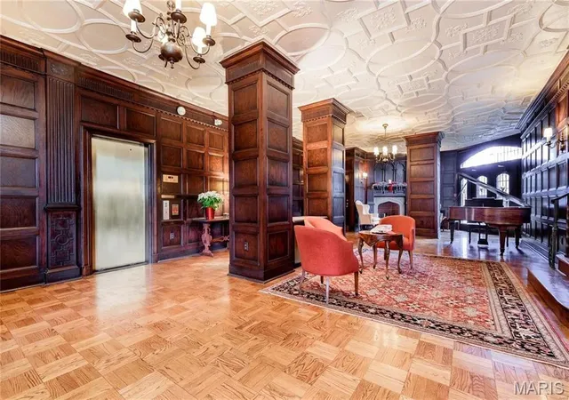 Photo 3 of Condo for sale at 625 S Skinker Blvd #202, Saint Louis, MO 63105 | MLS# MIS26037157 | Listing updated on 2026-08-28