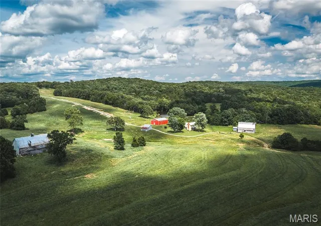 Homes for sale in Vienna, MO | 17197 Maries Road 318, Vienna, MO 65582 | MLS# MIS26037202