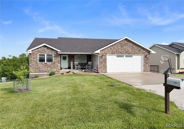 Homes for sale in Hannibal, MO | 5687 Clear Creek Rd, Hannibal, MO 63401 | MLS# MIS26037210