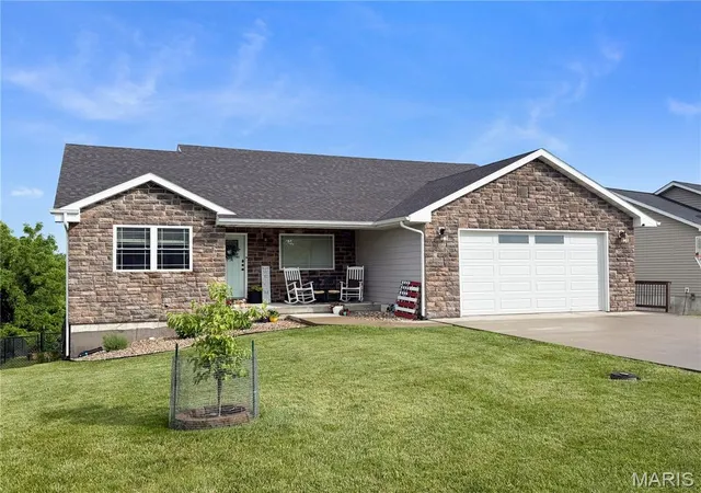 Homes for sale in Hannibal, MO | 5687 Clear Creek Rd, Hannibal, MO 63401 | MLS# MIS26037210