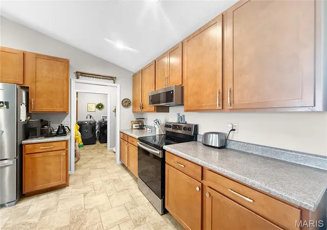 Photo 4 of Single family home for sale at 5687 Clear Creek Rd, Hannibal, MO 63401 | MLS# MIS26037210 | Listing updated on 2026-10-09