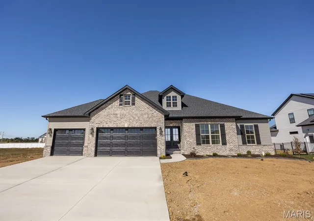 Single family home for sale at 412 Alder Ridge Dr, O'Fallon, IL 62269 | MLS# MIS26037220