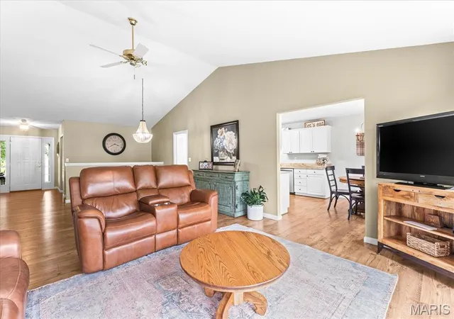 Photo 4 of Sale Pending at 7420 Timberpoint Ct, Fairview Heights, IL 62208 | MLS# MIS26037226 | Listing updated on 2026-08-31