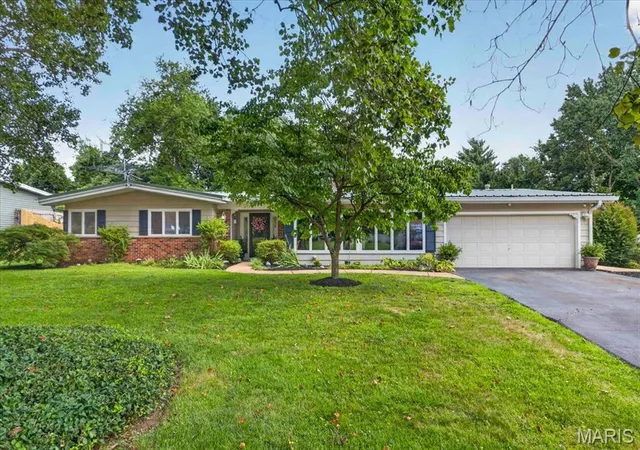 Photo 1 of Sale Pending at 2517 Trossock Ln, St Louis, MO 63122 | MLS# MIS26037229 | Listing updated on 2026-10-03