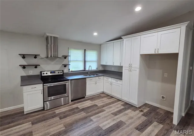 4th image of 3019 Oriental Dr, Florissant, MO 63031 | MLS# MIS26037232