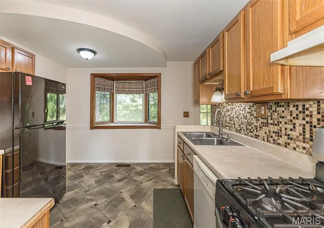 Photo 3 of Single family home for sale at 155 Lynn Meadows Ln, Florissant, MO 63033 | MLS# MIS26037236 | Listing updated on 2026-09-06