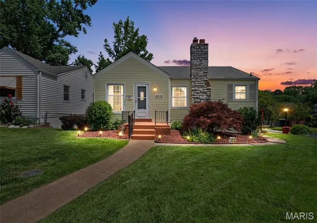 Homes for sale in Brentwood, MO | 8719 Florence Ave, Brentwood, MO 63144 | MLS# MIS26037243