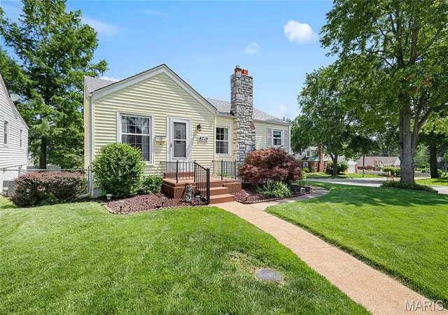 Homes for sale in Brentwood, MO | 8719 Florence Ave, Brentwood, MO 63144 | MLS# MIS26037243