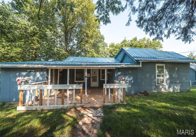 Homes for sale in Dixon, MO | 18065 Crown Rd, Dixon, MO 65459 | MLS# MIS26037254