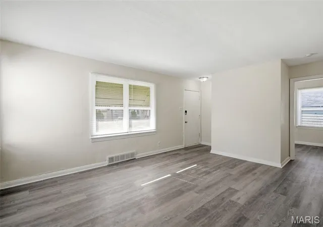 Homes for sale in Ferguson, MO | 445 Plaza Ave, Ferguson, MO 63135 | MLS# MIS26037299