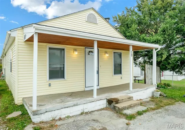 Homes for sale in Wright City, MO | 10 Hwy J, Wright City, MO 63390 | MLS# MIS26037309