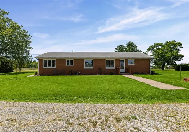Homes for sale in Mount Olive, IL | 22805 Monke Rd, Mount Olive, IL 62069 | MLS# MIS26037310