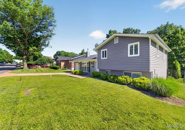 39th image of 569 Saint Joseph St, Florissant, MO 63031 | MLS# MIS26037319