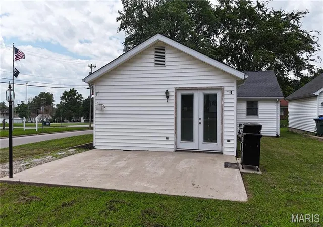 Homes for sale in Waterloo, IL | 405 Veterans Dr, Waterloo, IL 62298 | MLS# MIS26037332