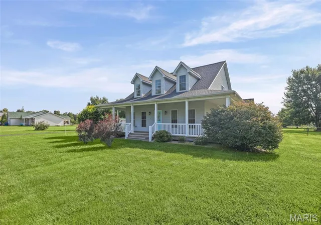 3rd image of 2100 Steinkoenig School Rd, Highland, IL 62249 | MLS# MIS26037335