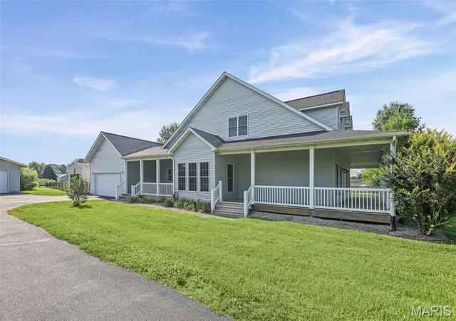 4th image of 2100 Steinkoenig School Rd, Highland, IL 62249 | MLS# MIS26037335