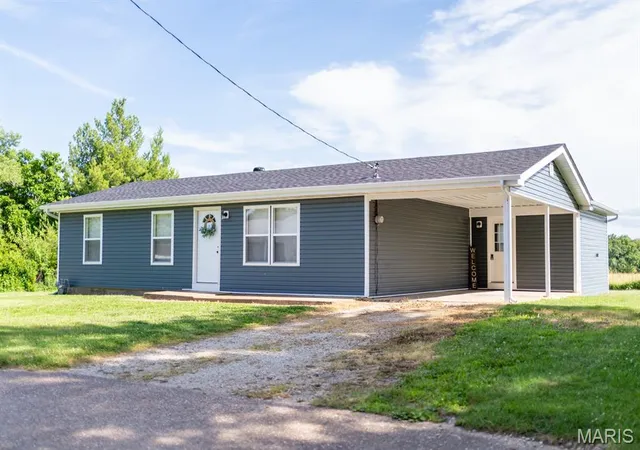 Homes for sale in Owensville, MO | 816 W Jackson Ave, Owensville, MO 65066 | MLS# MIS26037377