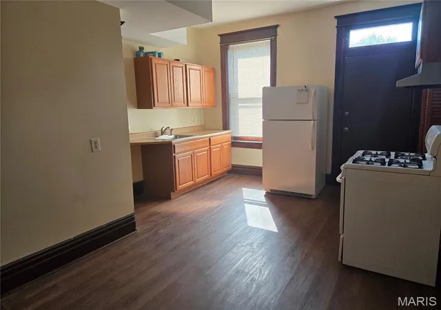Photo 4 of Multi family home for sale at 2108 Allen Ave, St Louis, MO 63104 | MLS# MIS26037390 | Listing updated on 2026-10-14
