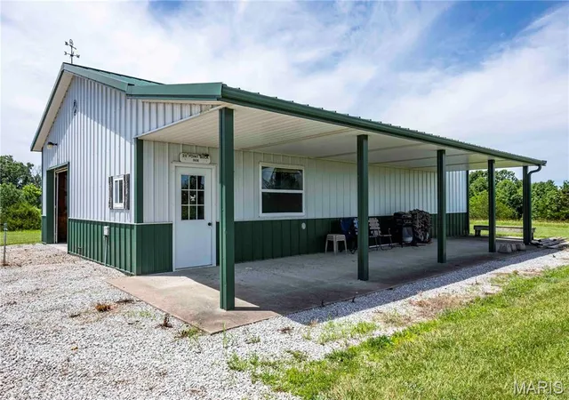 Homes for sale in Monroe City, MO | 44976 Ariel Ln, Monroe City, MO 63456 | MLS# MIS26037394