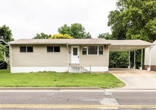 Homes for sale in Arnold, MO | 2266 Starling Airport Rd, Arnold, MO 63010 | MLS# MIS26037403