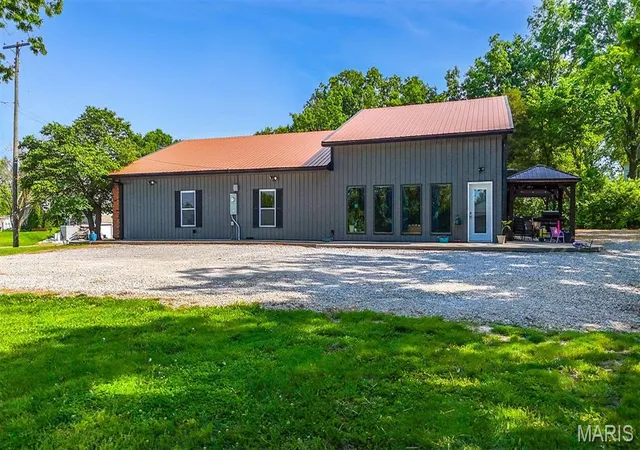 Homes for sale in Mexico, MO | 1821 N Jefferson St, Mexico, MO 65265 | MLS# MIS26037408