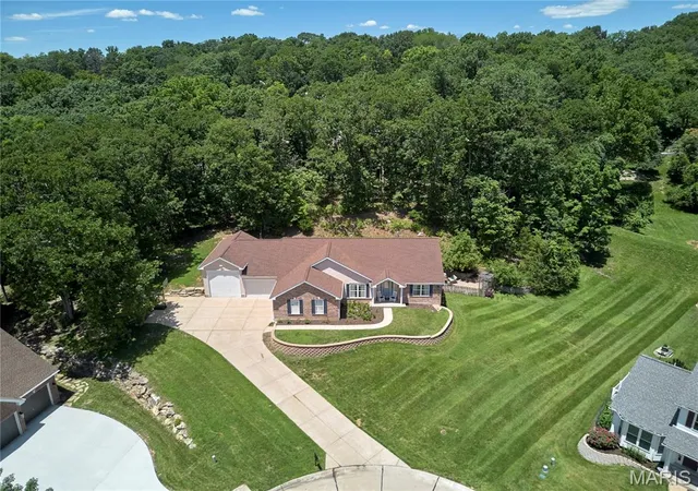 2nd image of 16873 Enderbush Ln, Eureka, MO 63025 | MLS# MIS26037413