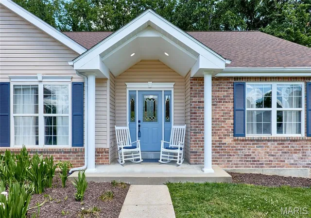 3rd image of 16873 Enderbush Ln, Eureka, MO 63025 | MLS# MIS26037413