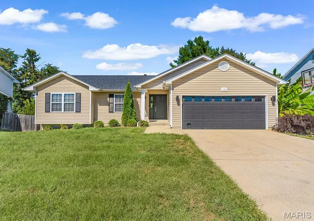 Photo 1 of Single family home for sale at 145 Pine Holw Ln, Collinsville, IL 62234 | MLS# MIS26037414 | Listing updated on 2026-09-30