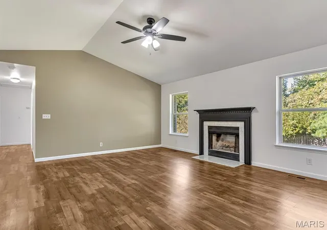 Photo 3 of Single family home for sale at 145 Pine Holw Ln, Collinsville, IL 62234 | MLS# MIS26037414 | Listing updated on 2026-09-30