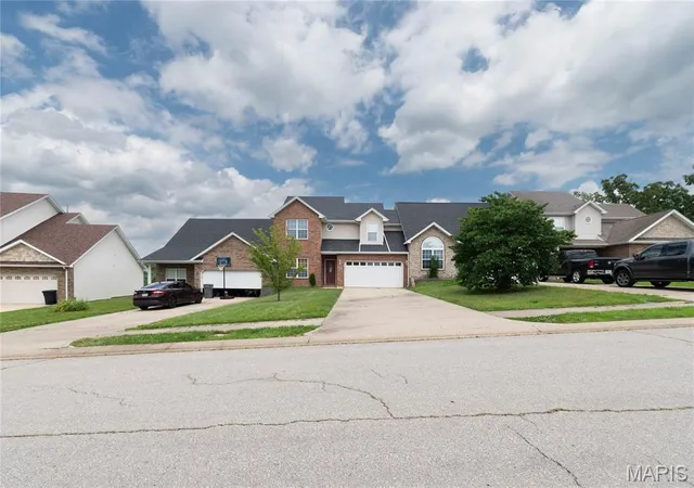 2nd image of 279 Carmel Vly Wy, Saint Robert, MO 65584