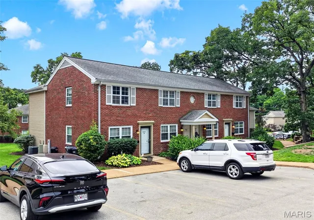 2nd image of 9026 Cardinal Ter, Brentwood, MO 63144 | MLS# MIS26037445