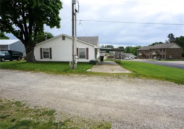 Homes for sale in Rolla, MO | 2018 Old Saint James Rd, Rolla, MO 65401 | MLS# MIS26037464