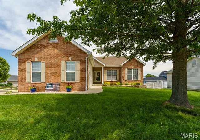 1st image of 808 Blazing Star Dr, Waterloo, IL 62298 | MLS# MIS26037506