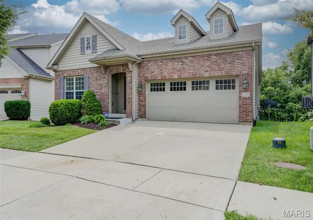 Photo 3 of Sale Pending at 508 Newkirk Cir, Saint Charles, MO 63303 | MLS# MIS26037519 | Listing updated on 2026-08-31