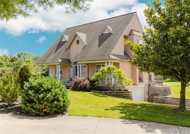Homes for sale in Nashville, IL | 42 Hickory Street, Nashville, IL 62263 | MLS# MIS26037549